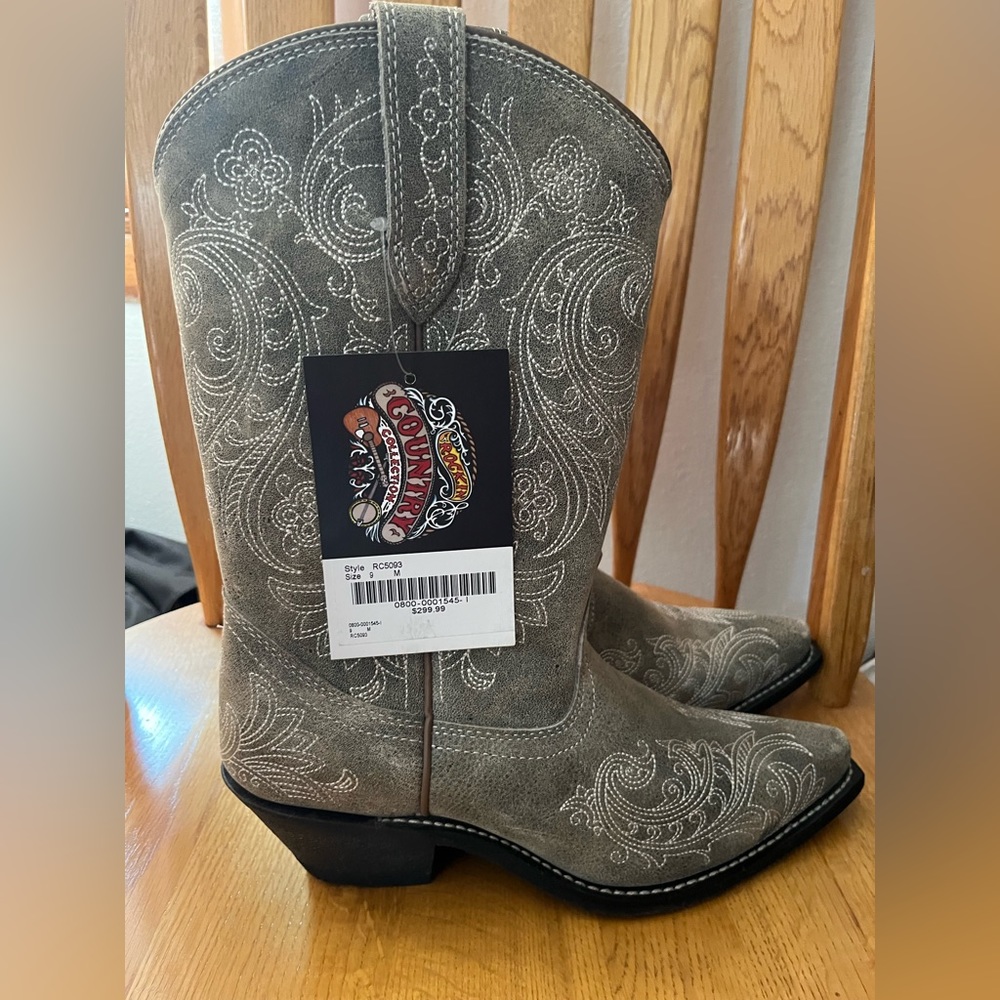 Brand New Cowboy Boots size 9